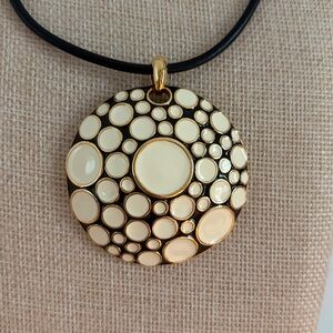 Joan Rivers Classics 
Cream and Gold Circle Pendant Necklace